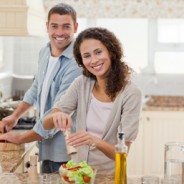 Los hábitos de alimentación en familia reducen la ingesta de calorías