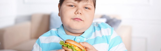 Aumenta la obesidad en menores y jóvenes